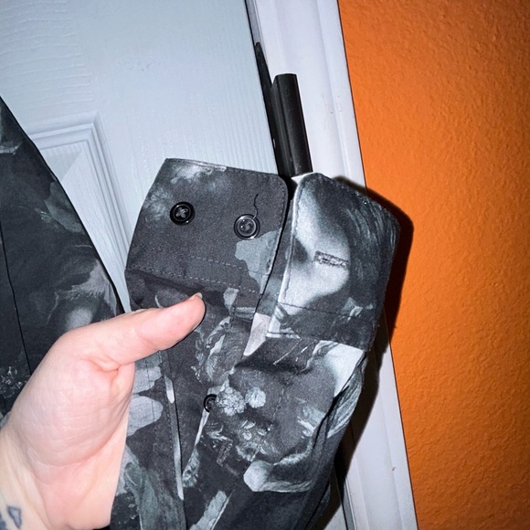 H&M size men’s, medium button-down angel printed long sleeve shirt - Picture 3 of 6